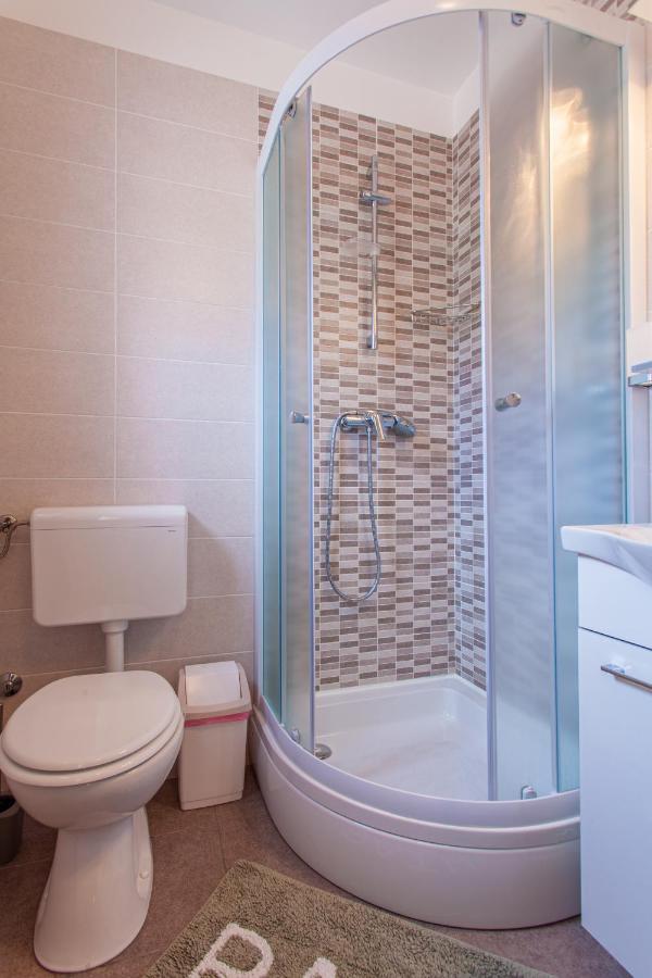Room Laudina Cres Eksteriør billede
