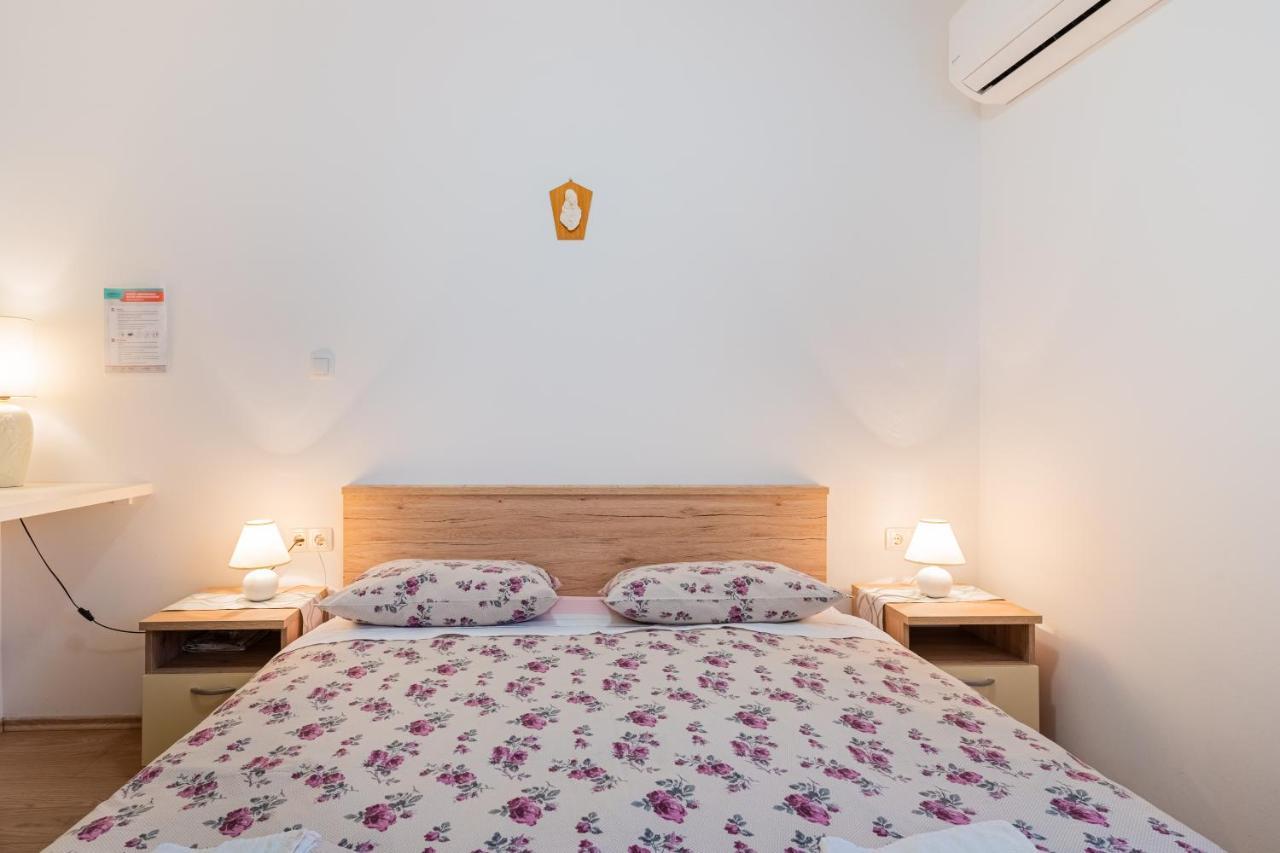 Room Laudina Cres Eksteriør billede